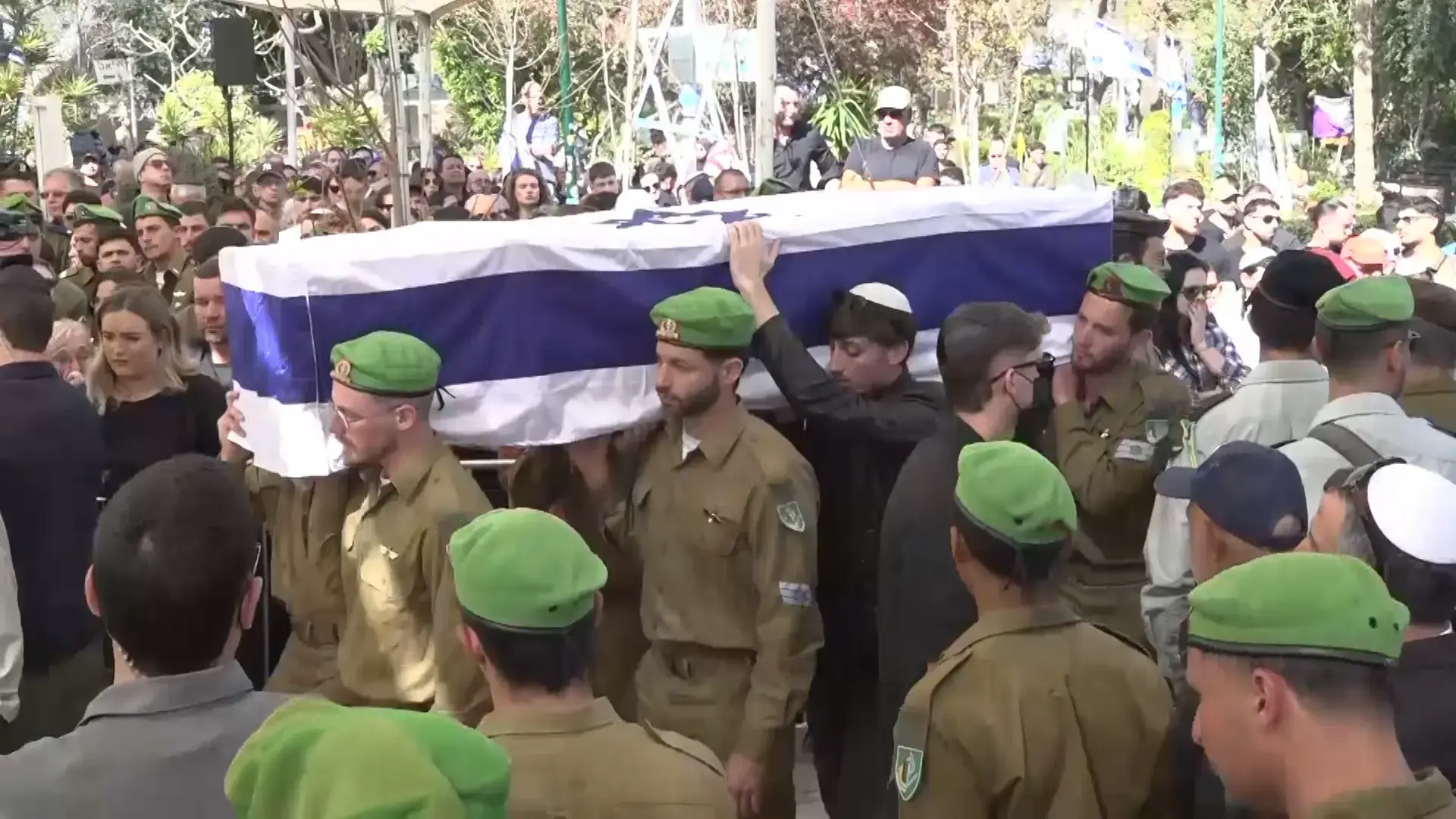 ״אני אוהבת אותך, אתה שומע אותי?”: סמ״ר מקסים אנטיס שנפל בלבנון הובא למנוחות