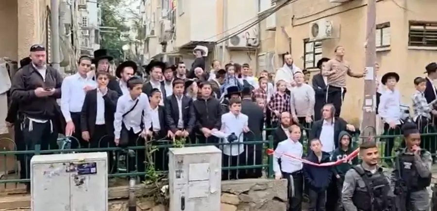 הבת נפצעה אנוש, האב התמוטט ואיבד הכרה: כך התרחשה הפגיעה בבני ברק