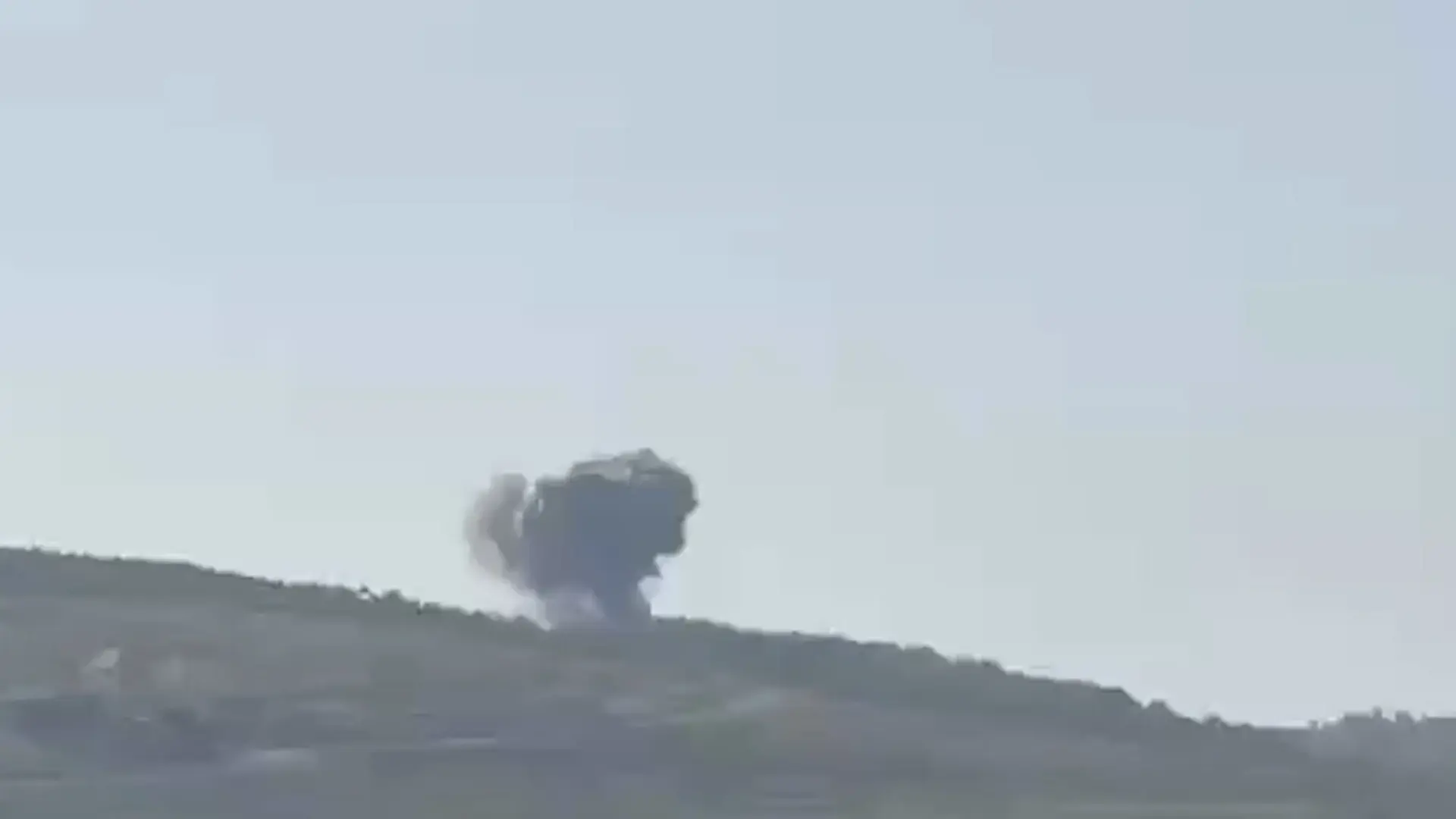 הלחץ על חיזבאללה גובר; כ"ץ שוקל פינוי אזרחים לבנונים עד נהר הזהרני