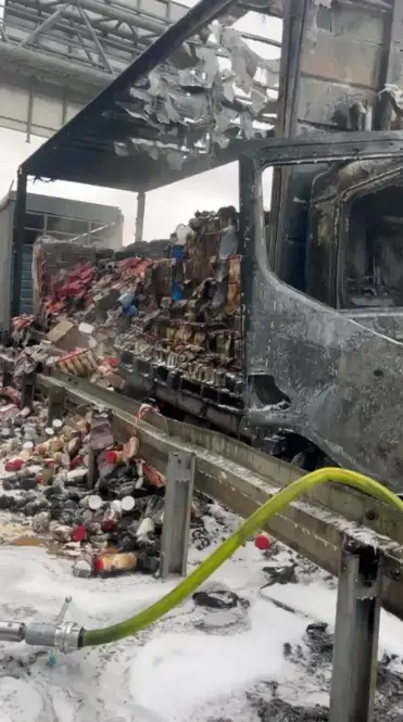 בעקבות שריפת משאית: כביש 1 נחסם לתנועה בסמוך לנווה אילן