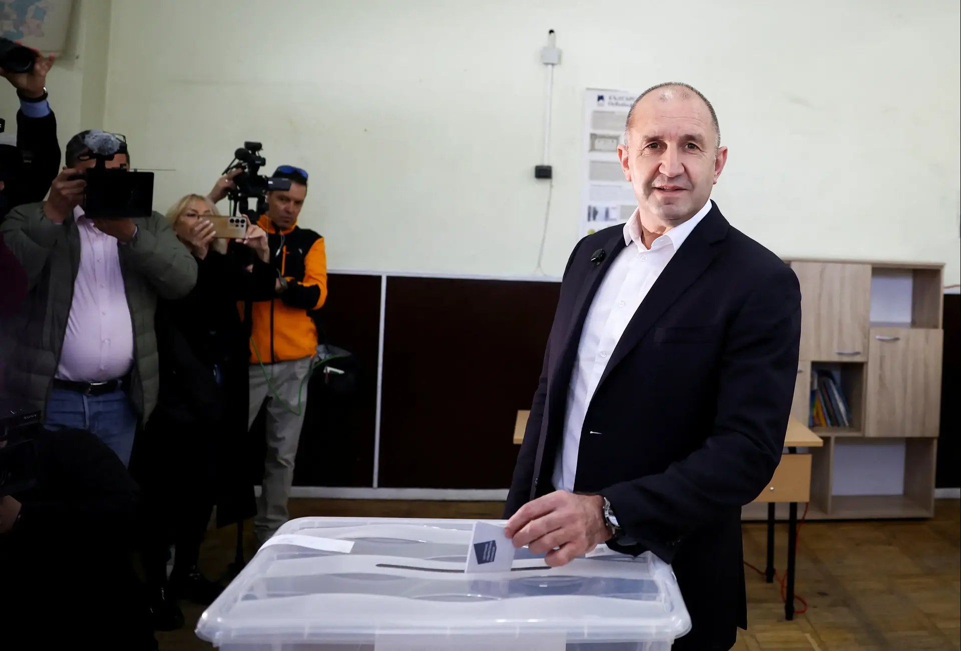 בולגריה: ניצחון סוחף בבחירות לנשיא לשעבר הפרו-רוסי