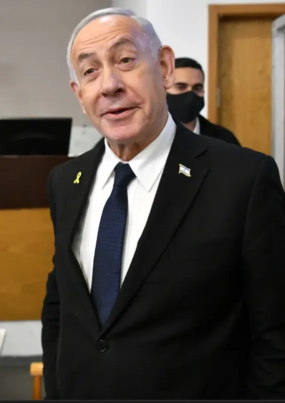 רחפן שיצא משליטה: איך הפכה ישראל ממנצחת לשפוטה של איראן?