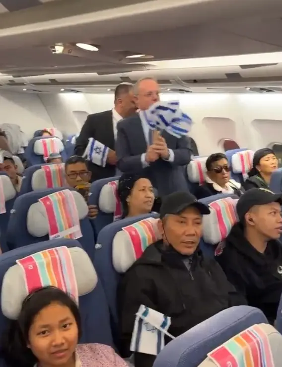 מבצע "כנפי שחר" יוצא לדרך: כ-240 עולים מקהילת בני המנשה נחתו בנתב"ג