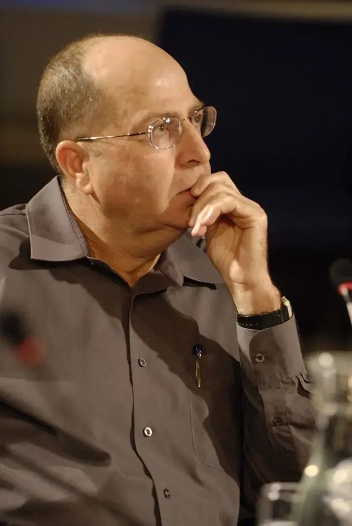 האם לבוגי יש זכות להעביר ביקורת?