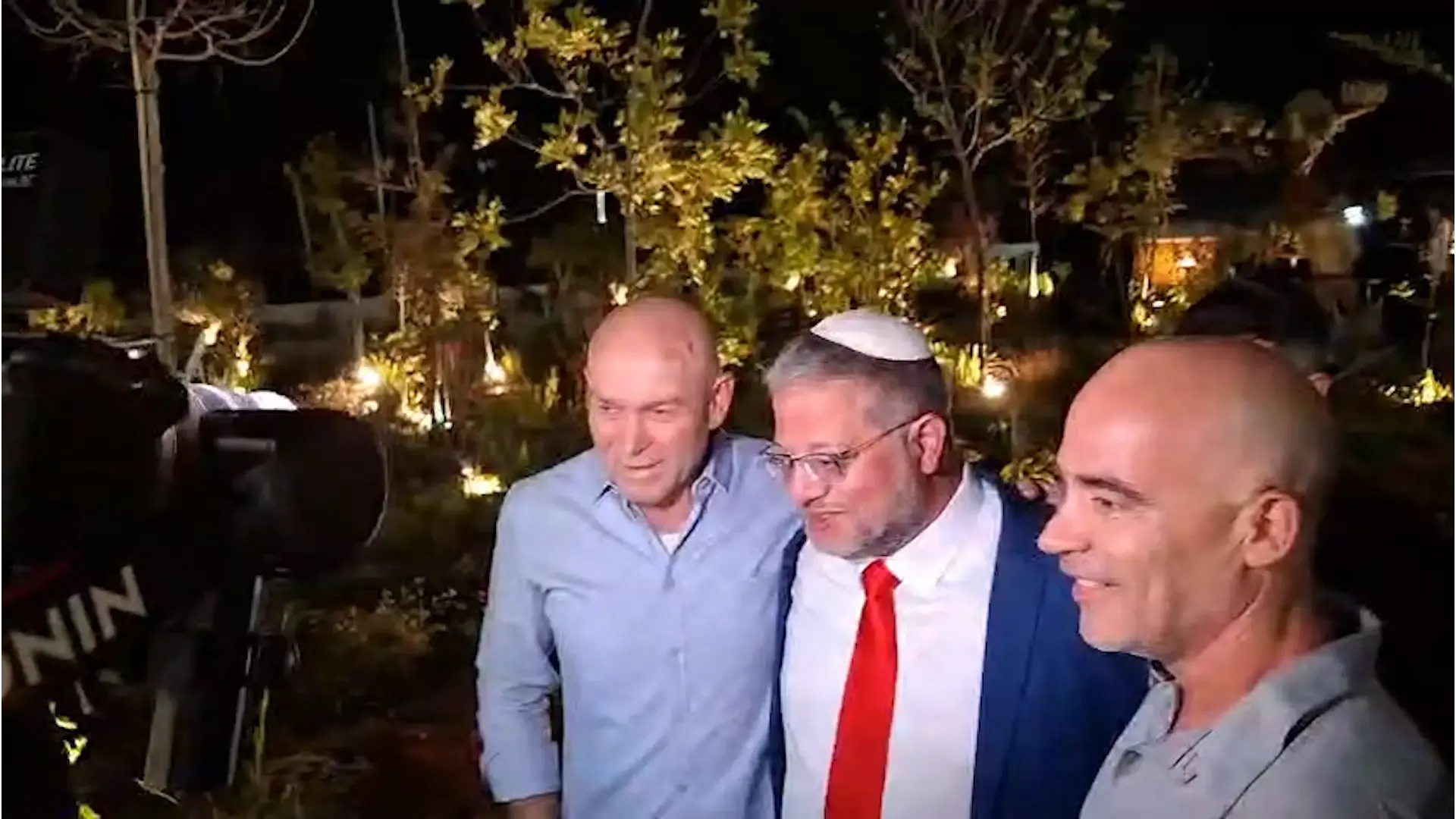 צעיר בן 20 גנב את אקדח אביו מהכספת והסתיר אותו בבור סמוך לבית | אישום