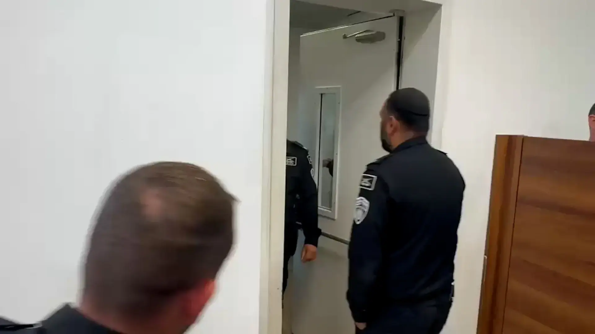 "חשד בסיוע לאויב": הוארך מעצרם של שני פעילי המשט לעזה - שנעצרו בלב ים