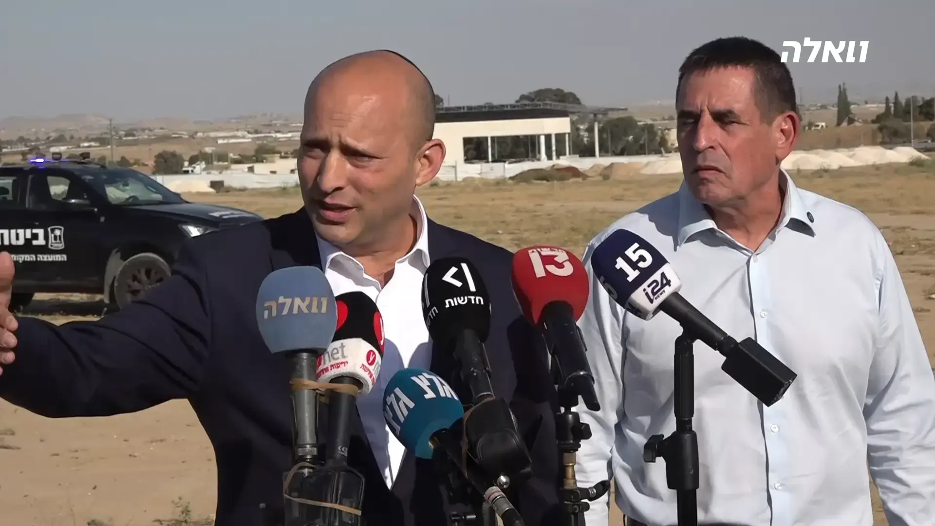 דודי אמסלם משתלח בבנט: "על גבול הדביל, איש בינוני ומטה שלא הייתי נותן לו לנהל מתקן משחקים"