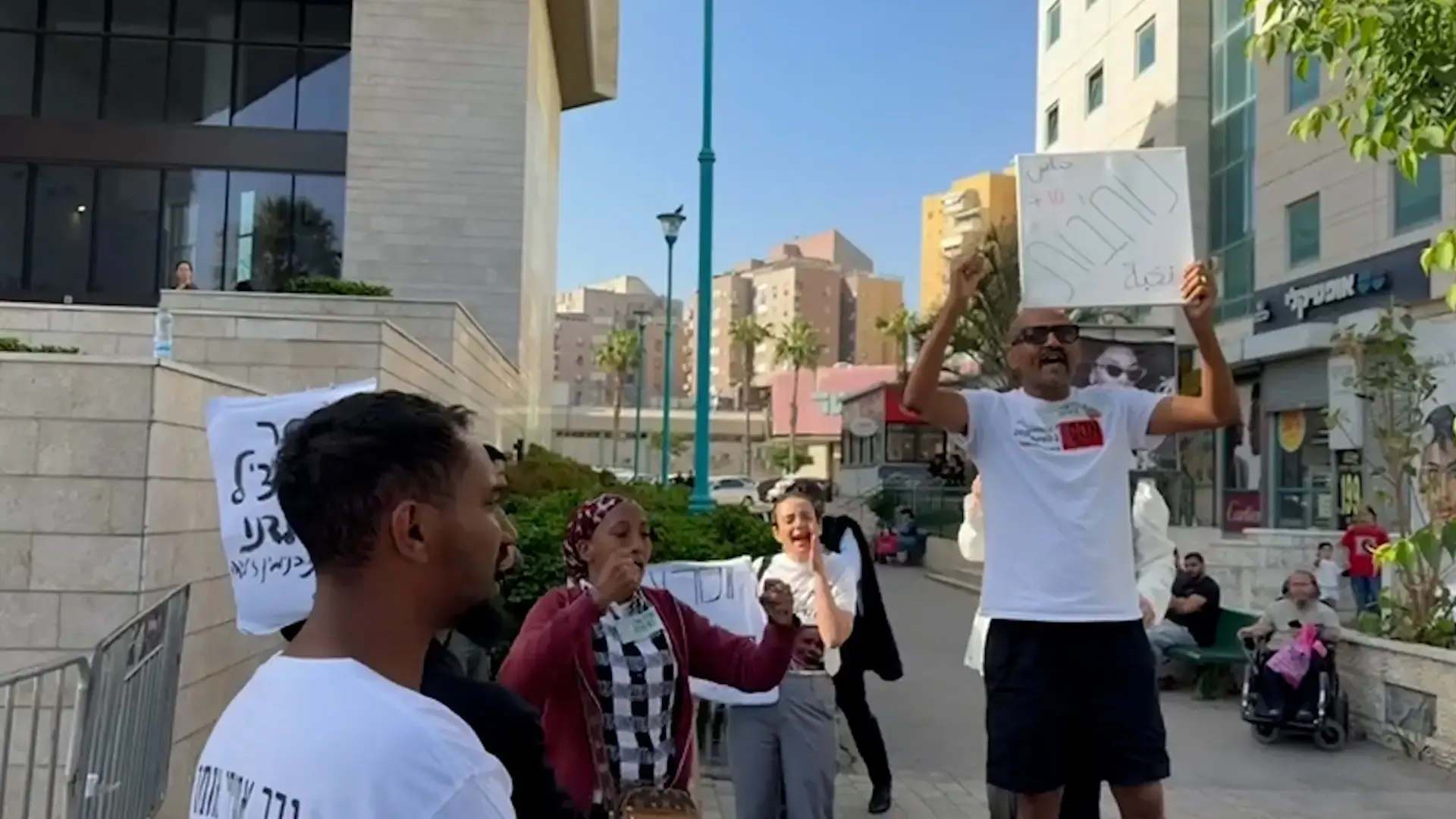 נער בן 16 נפצע באורח קשה באירוע ירי בלוד | מסתמן: נפגע במהלך "משחק" באקדח גנוב