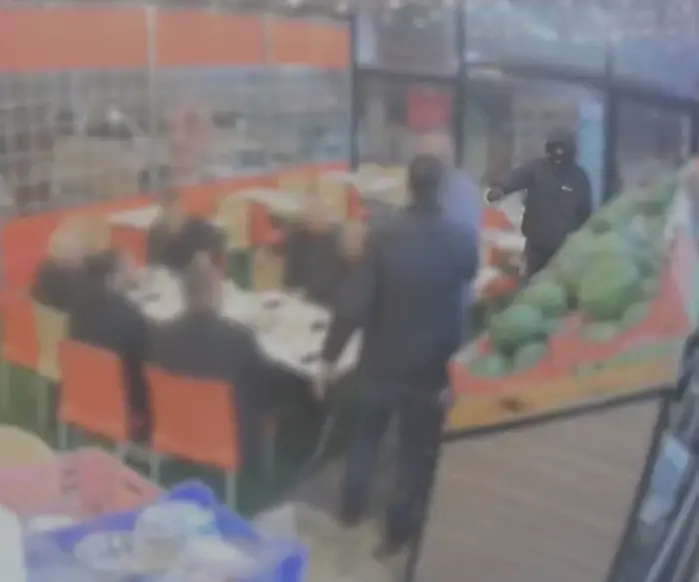 מכרזי האשפה בעראבה: קרוב משפחת ראש העיר שילח את היורה