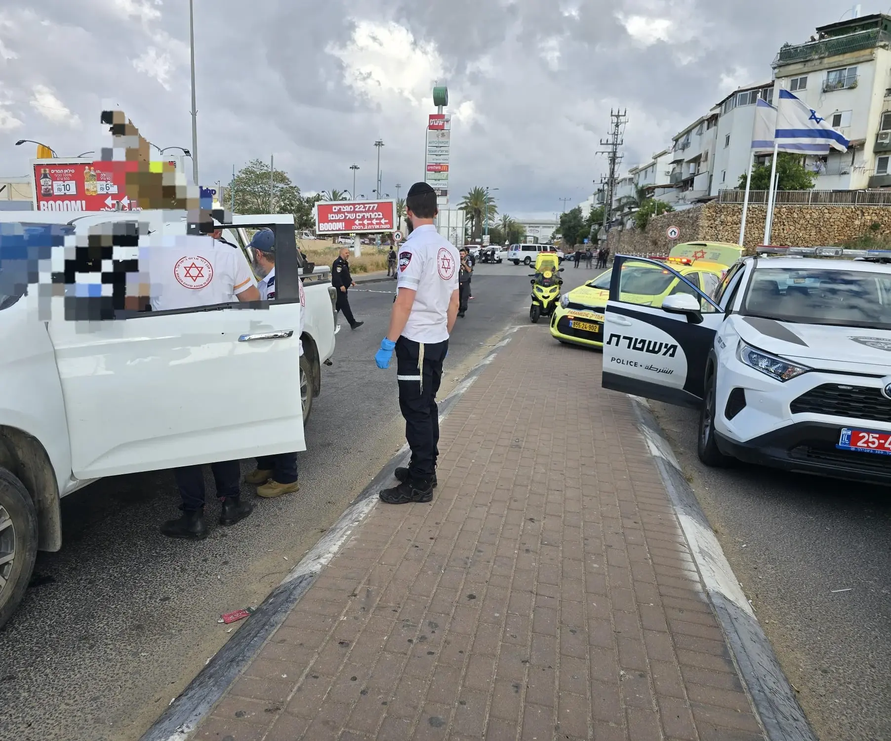 רצח לאור יום ברמלה: בן 40 נורה למוות בתוך רכבו, גבר נוסף נפצע קשה