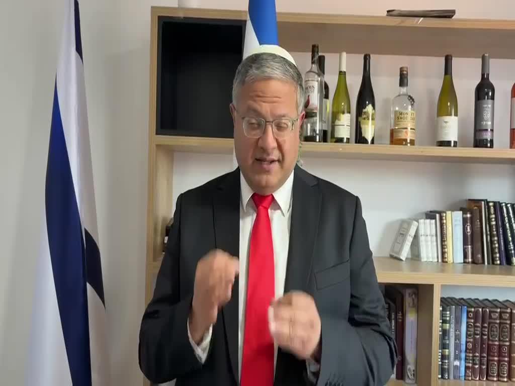 "אני מייעץ לדני לוי - שהתחיל להבין שהשר בן גביר משחק בו": חשיפת המפכ"ל לשעבר קראדי