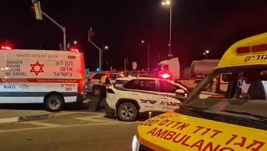 פיגוע דקירה סמוך ליישוב אלון מורה: פצוע אחד במצב קשה - שני המחבלים נוטרלו