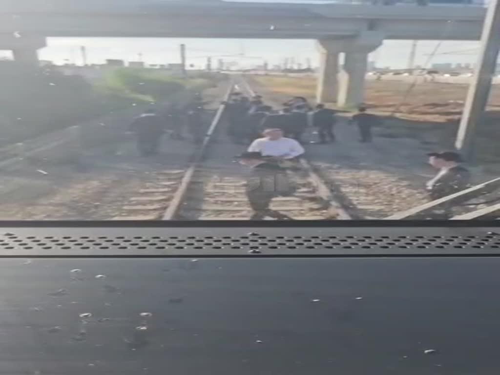בשל שריפה: הופסקה תנועת הרכבות במספר תחנות מרכזיות