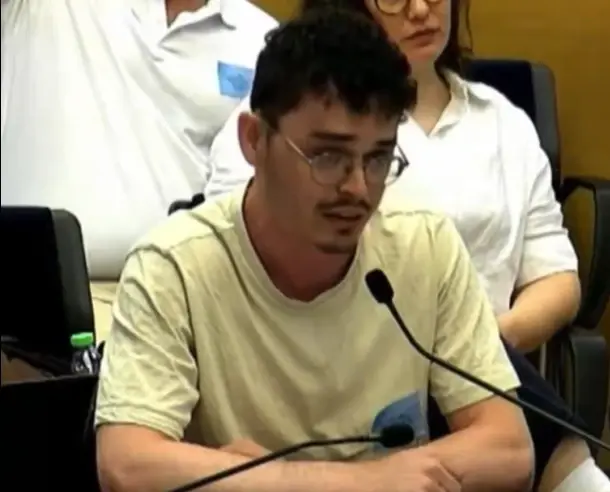 השיחה בגריינדר והמתקפה: חבר מפלגתו של בנט נגד המועמד של סמוטריץ'