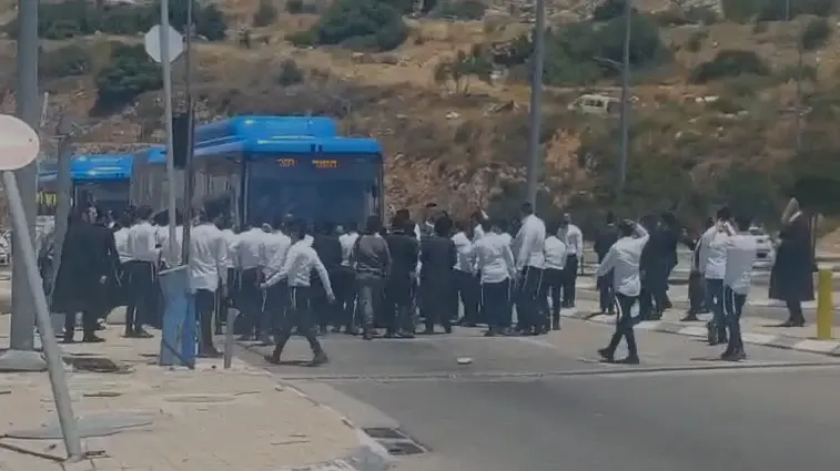 בתגובה למעצר החשוד בהפרת הסדר מול ביתו של סולברג: מאות חסמו את מחסום המנהרות
