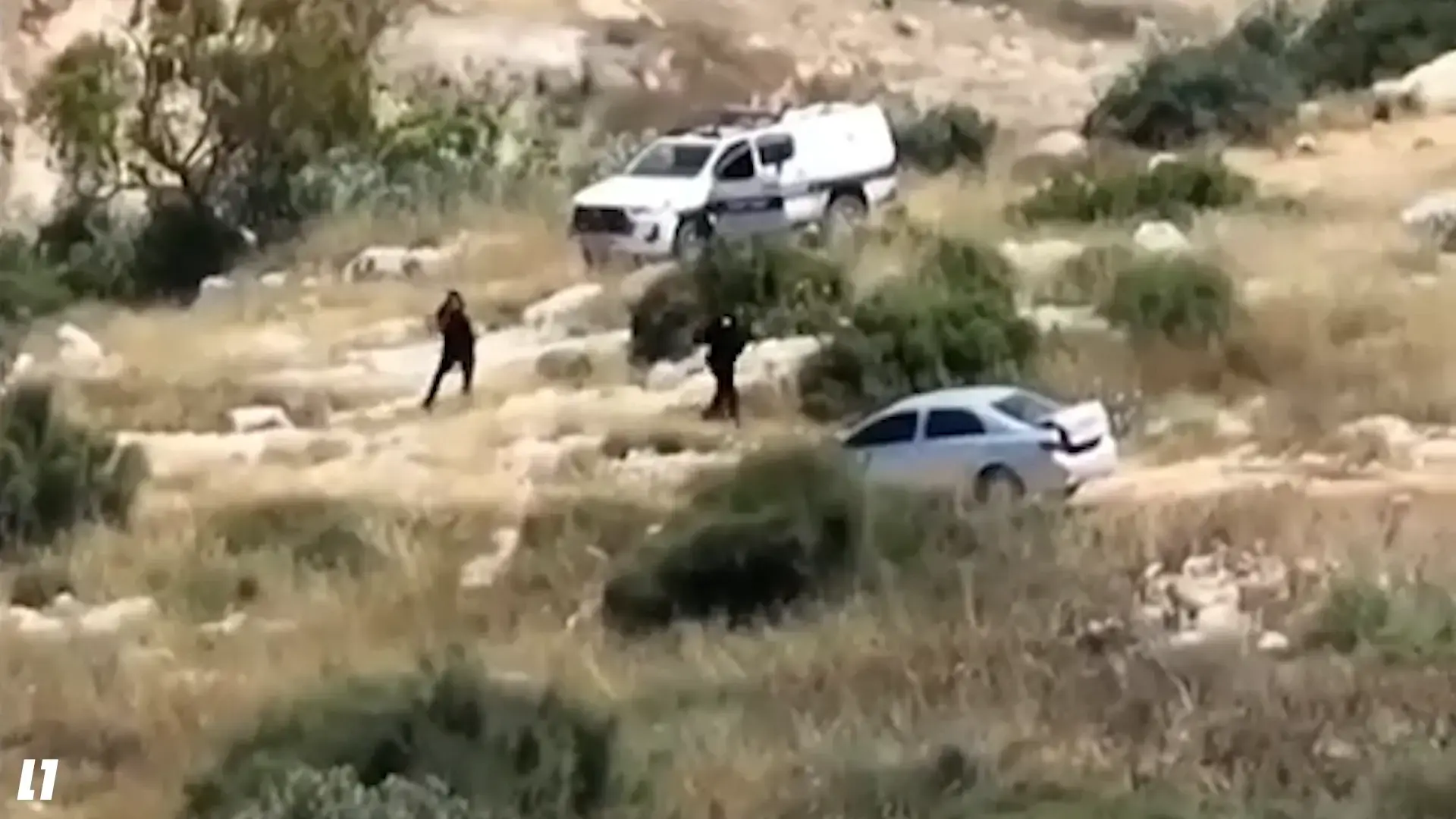 "רצתי לקחת את הנשק": השוטרים שחיסלו את המחבל מדברים | תיעוד