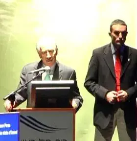 "לנוער של היום יש בוקפייס"