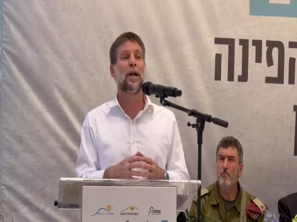 אביו של שורד השבי תוקף את סמוטריץ': "אם באמת היינו תלויים בו - החטופים לא היו פה"