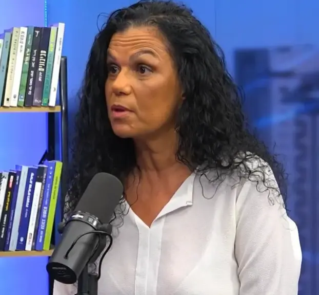 הניתוח שאמור היה להקל עליה: נערה בת 17 נותרה עם נזק לכל החיים