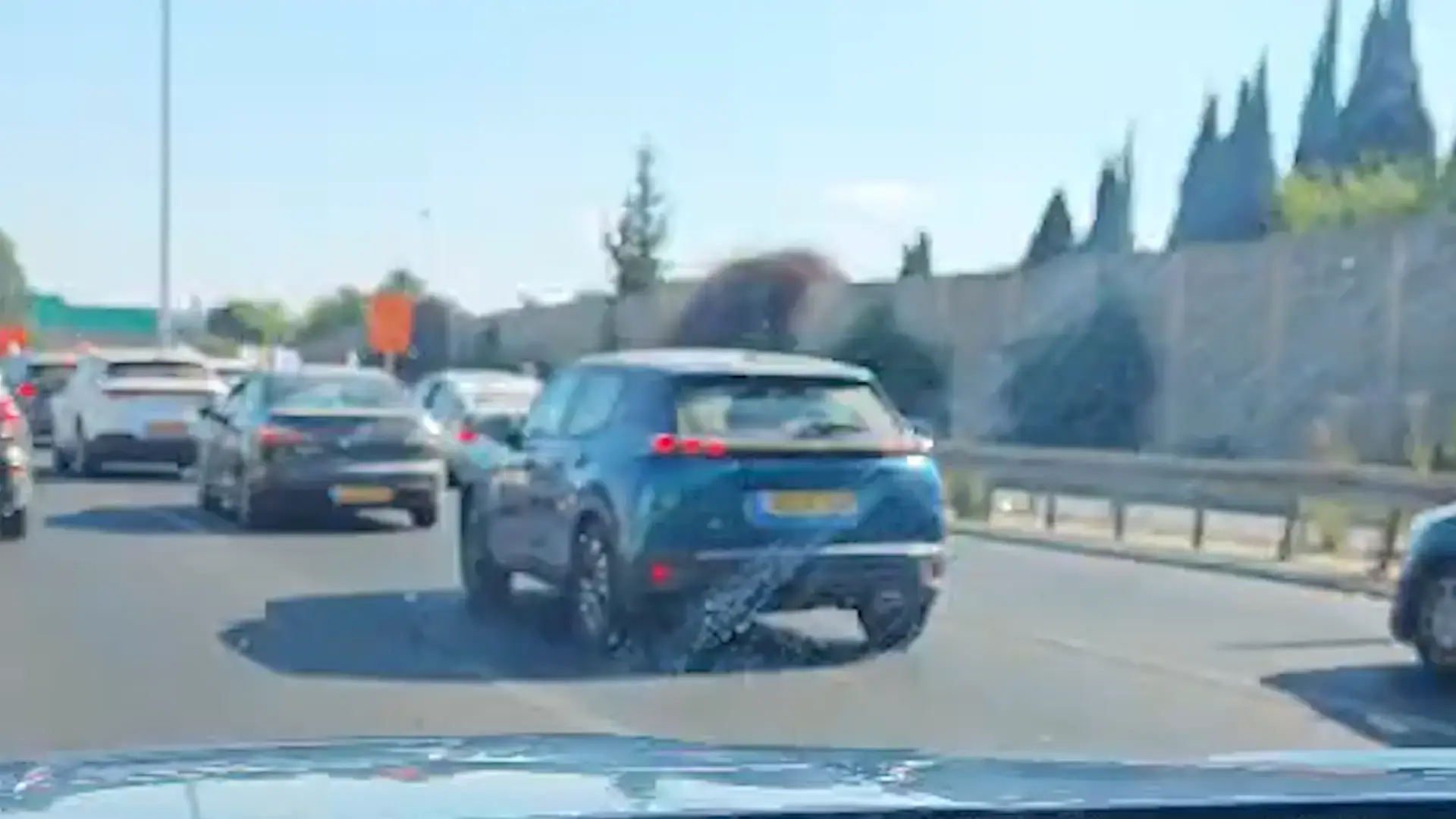 "נראה לכם שיעשו מאיתנו עבדים ושפחות?": אלפי חרדים חסמו את התנועה ברחבי הארץ