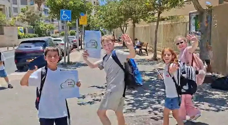 אלכוהול, איומים והשפלות: מסורת ה"זובור" של השמיניסטים יוצאת משליטה