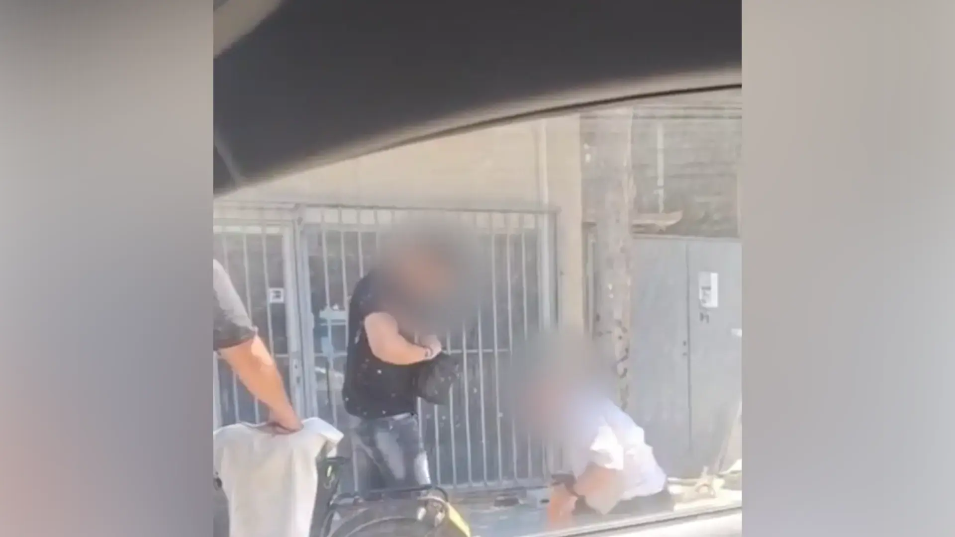 "השכיבו בן אדם מבוגר על הרצפה וחיטטו לו בתיקים": השיחה למוקד 100 בזמן השוד בבני ברק