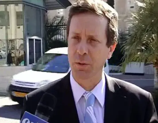 "ברק חסר אמינות, חסר בושה וחסר ערכים"