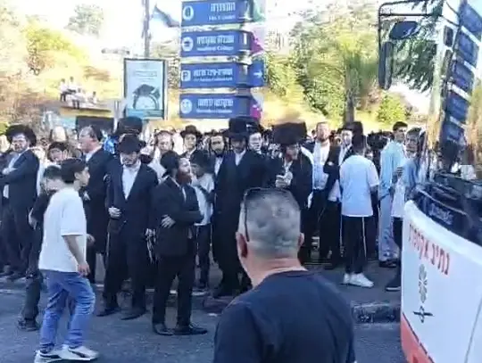 שבת חמישית של חסימות בצפת: מאות חרדים עיכבו אוטובוסים