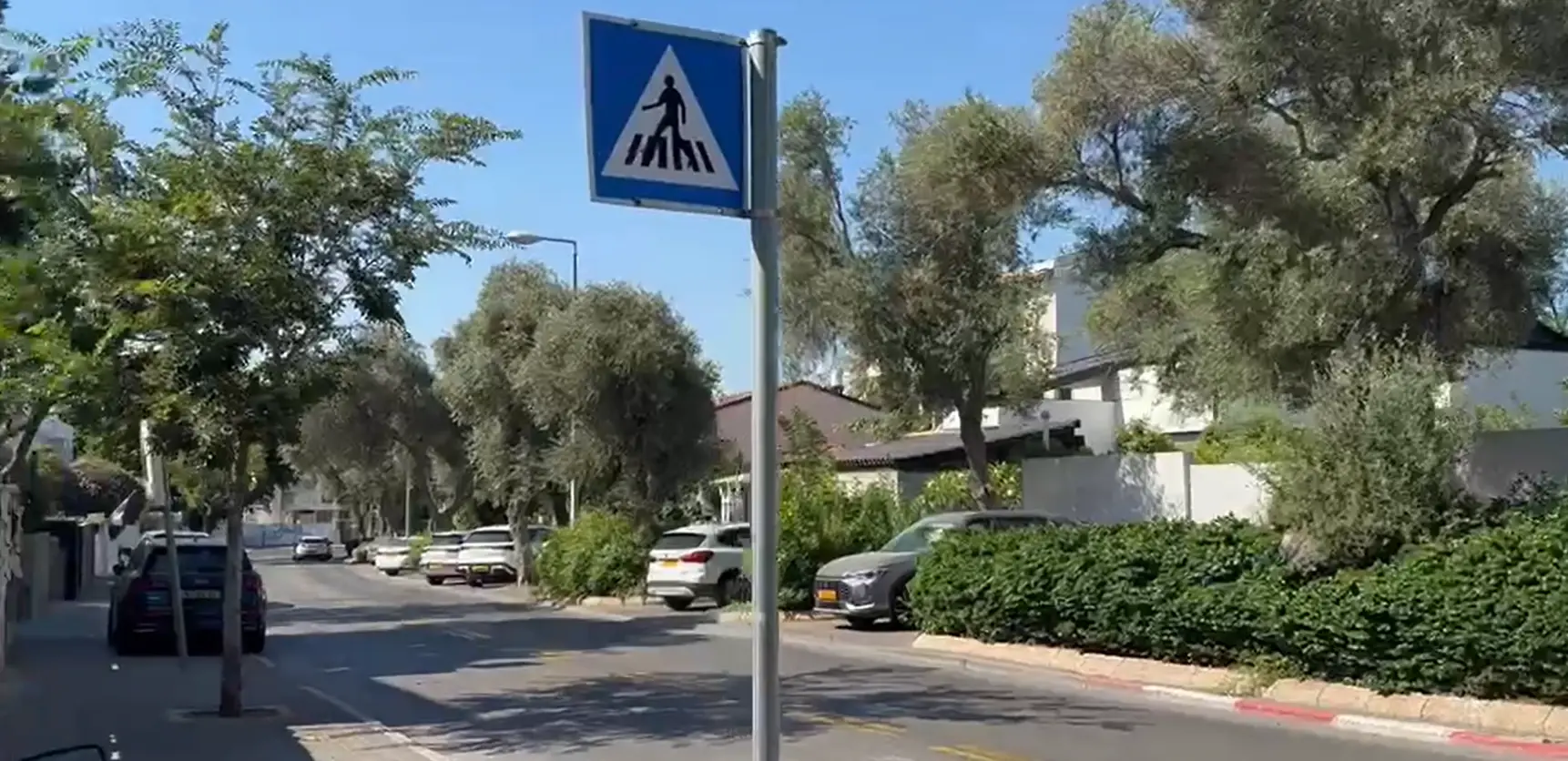 רימון הלם הושלך לעבר בניין מגורים ברמת גן; שני צעירים נעצרו בתום מצוד
