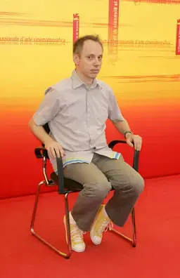 טוד סולונדז יגיע לארץ