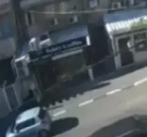 מרפסת קרסה בירושלים: גבר כבן 80 חולץ ללא רוח חיים