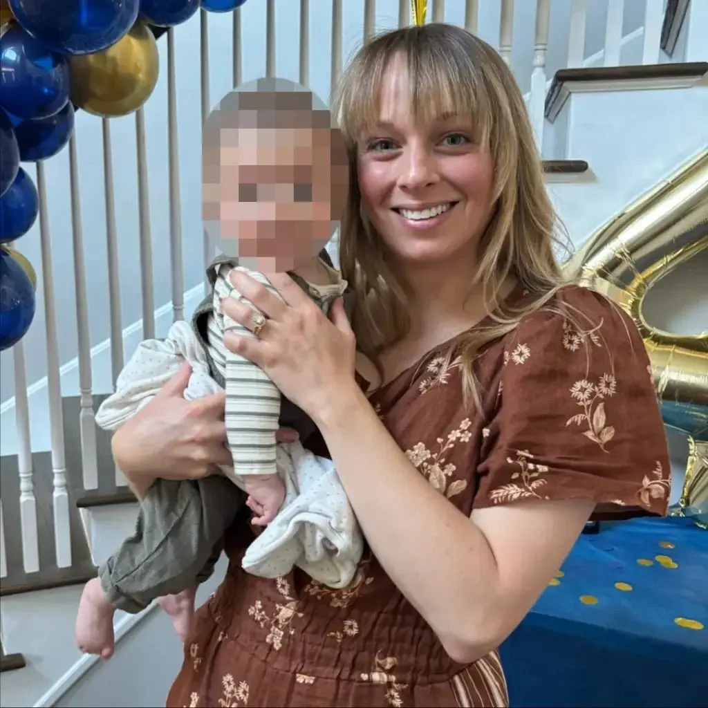 מעצבת התפאורה של "גברת מייזל המופלאה" נרצחה כשתינוקה לידה; בעלה נמצא תלוי בפארק