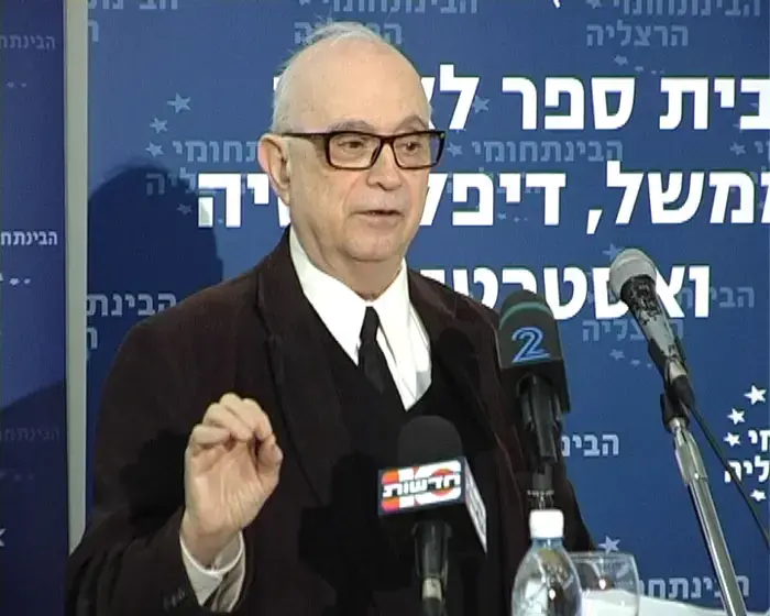 יש מי שמנסה להשכיח את דוח וינוגרד