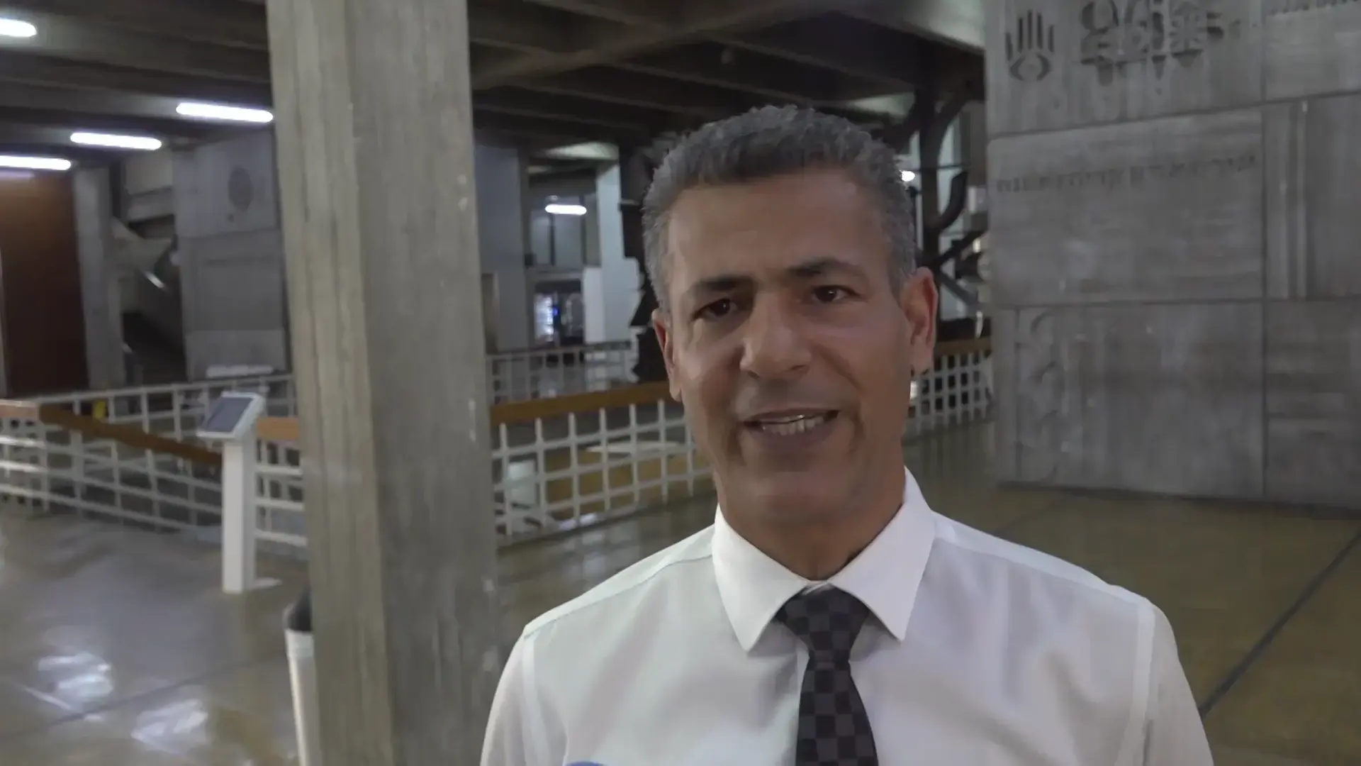 המשטרה: התחזק החשד נגד אברהם חדי בהשלכת אבנים לעבר בניין חדשות 12