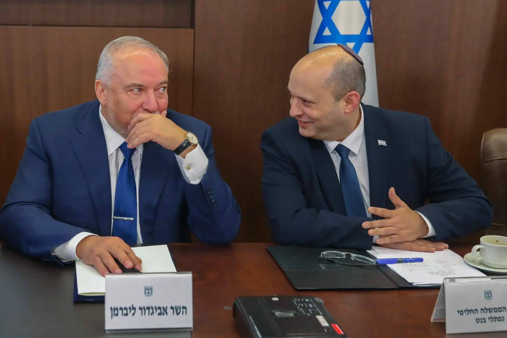 השאלה שבנט מסרב לענות עליה - והתרחיש הפוליטי שישנה את המדינה