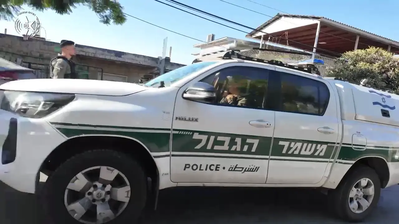 נער בן 18 דהר על קטנוע ללא רשיון, פגע בשני ילדים - ונמלט