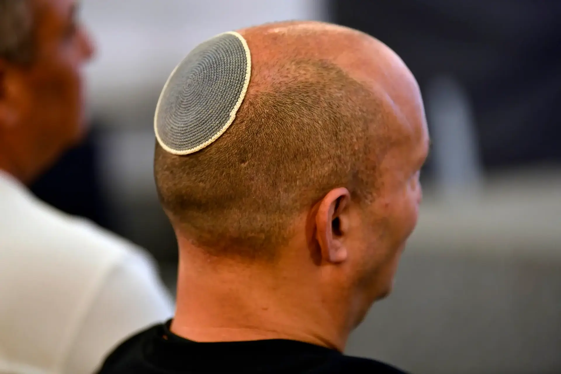"אתה האחרון שיודע": נפתלי בנט מגיב לשמועות ולשקרים על הקרע עם אשתו