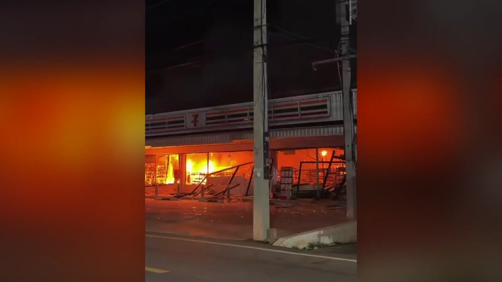 ליל אימה בתאילנד: עשרות פיצוצים והצתות מסתוריים בדרום המדינה