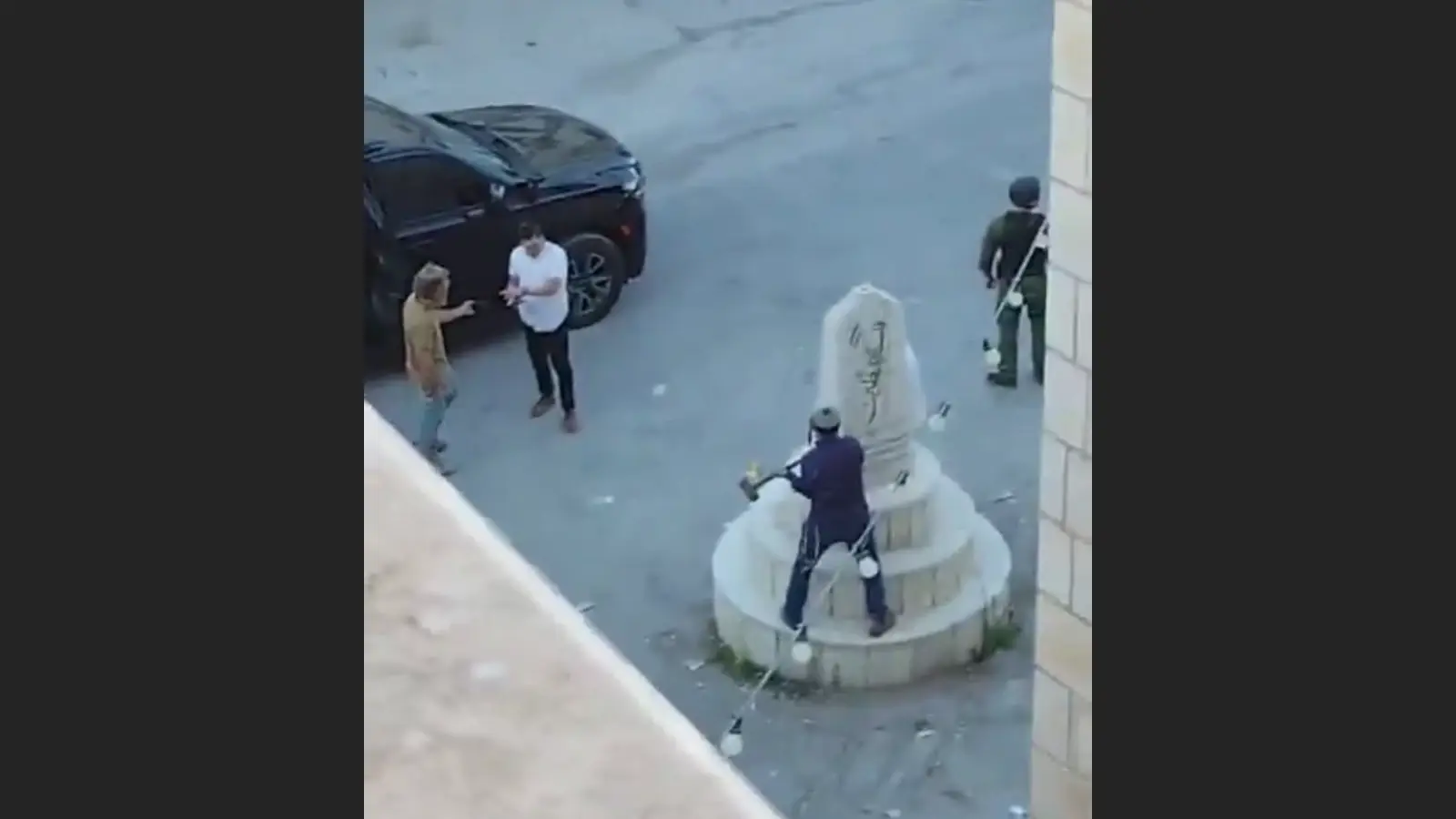 נתניהו נגד סוכות: לקיחת החוק לידיים פסולה - ומפריעה לצה"ל להתמקד בטרור