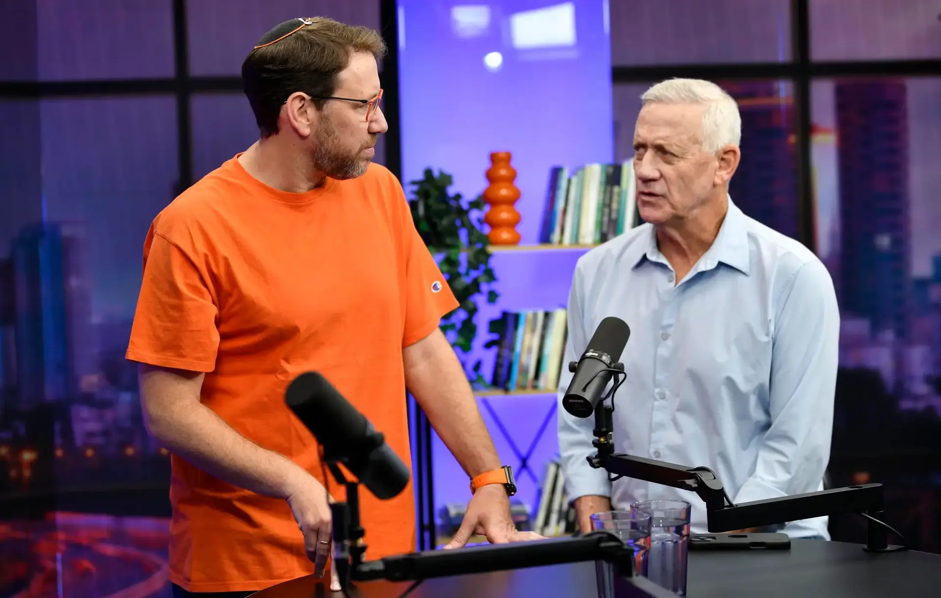 גנץ מאשר את פרסום וואלה: הציעו לי תפקידים כדי שאפרוש מהבחירות