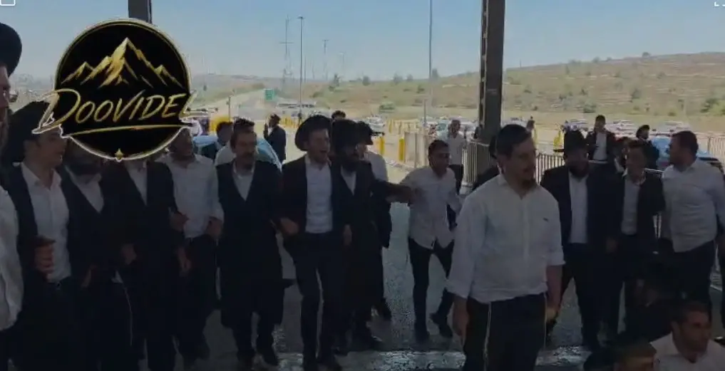 עריק נהג ברכב גנוב - ונעצר: עימותים וחסימות בכביש לירושלים