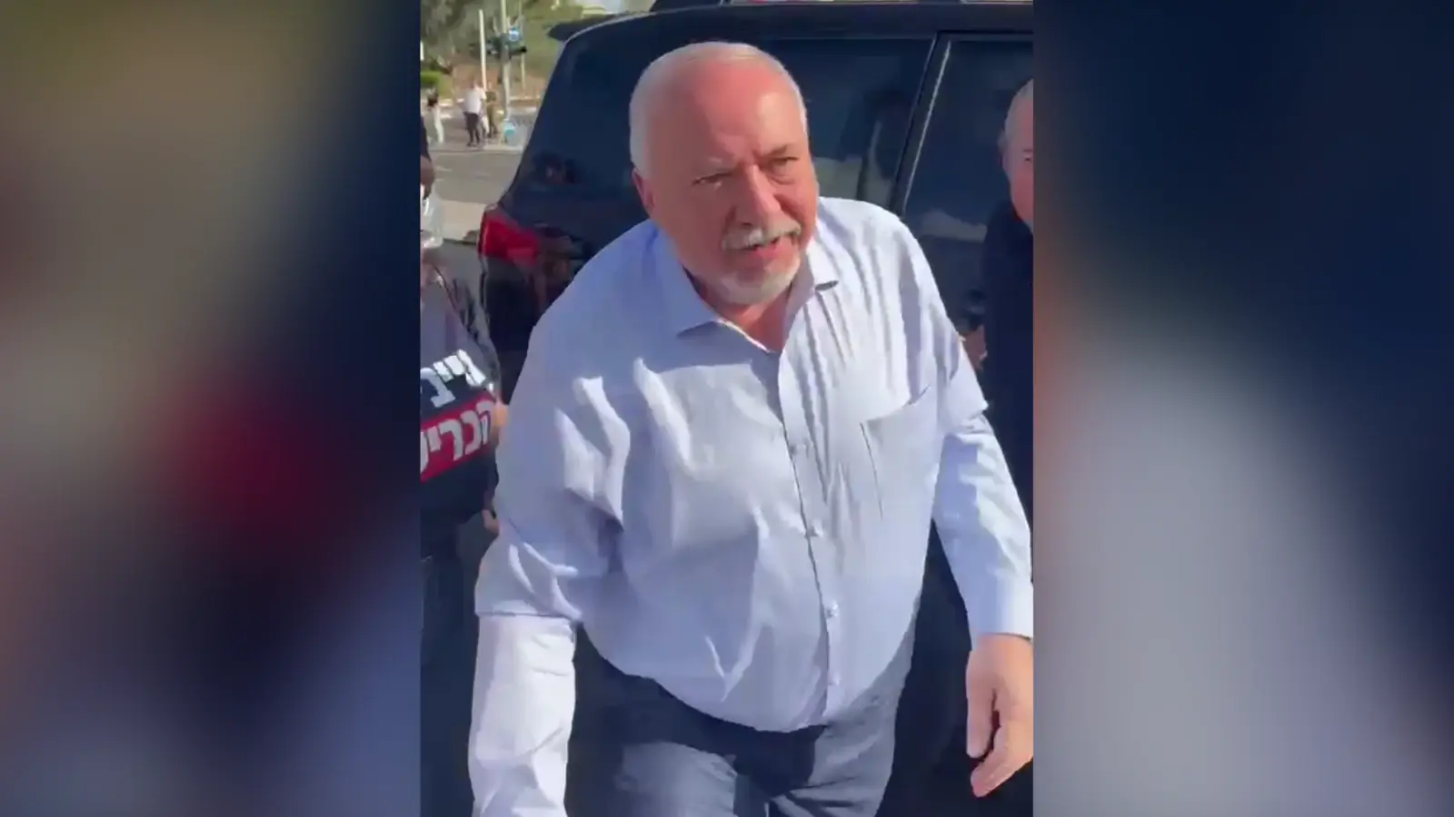 ליברמן על ביקור נתניהו באמירויות: "ביקש מבן זאיד להכחיש - והוא סירב"