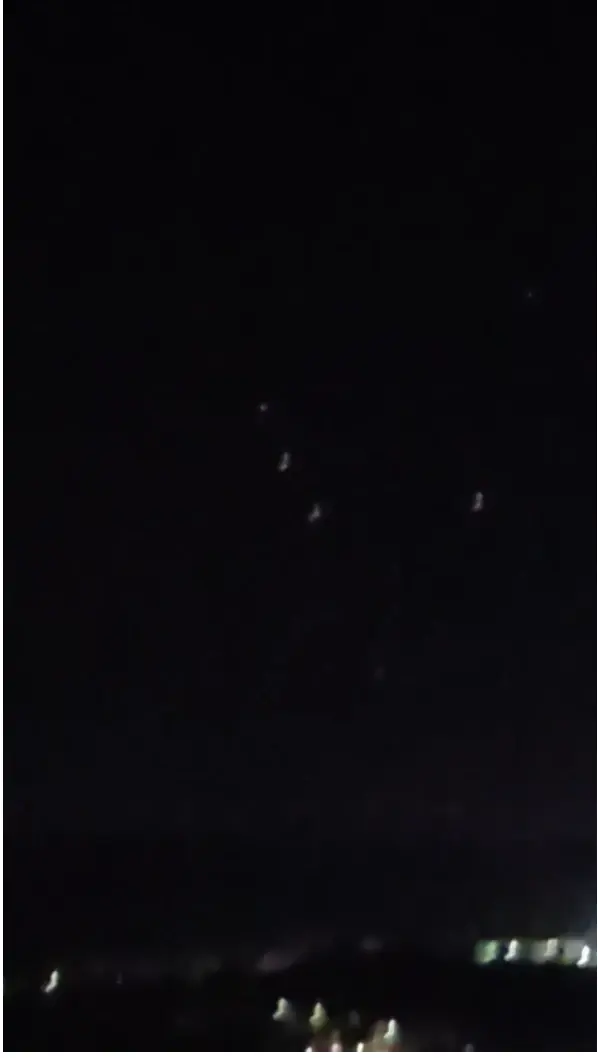 איראן שיגרה מטח של 20 טילים לעבר בסיס אמריקני בירדן, יירוטים נצפו בשמי הארץ