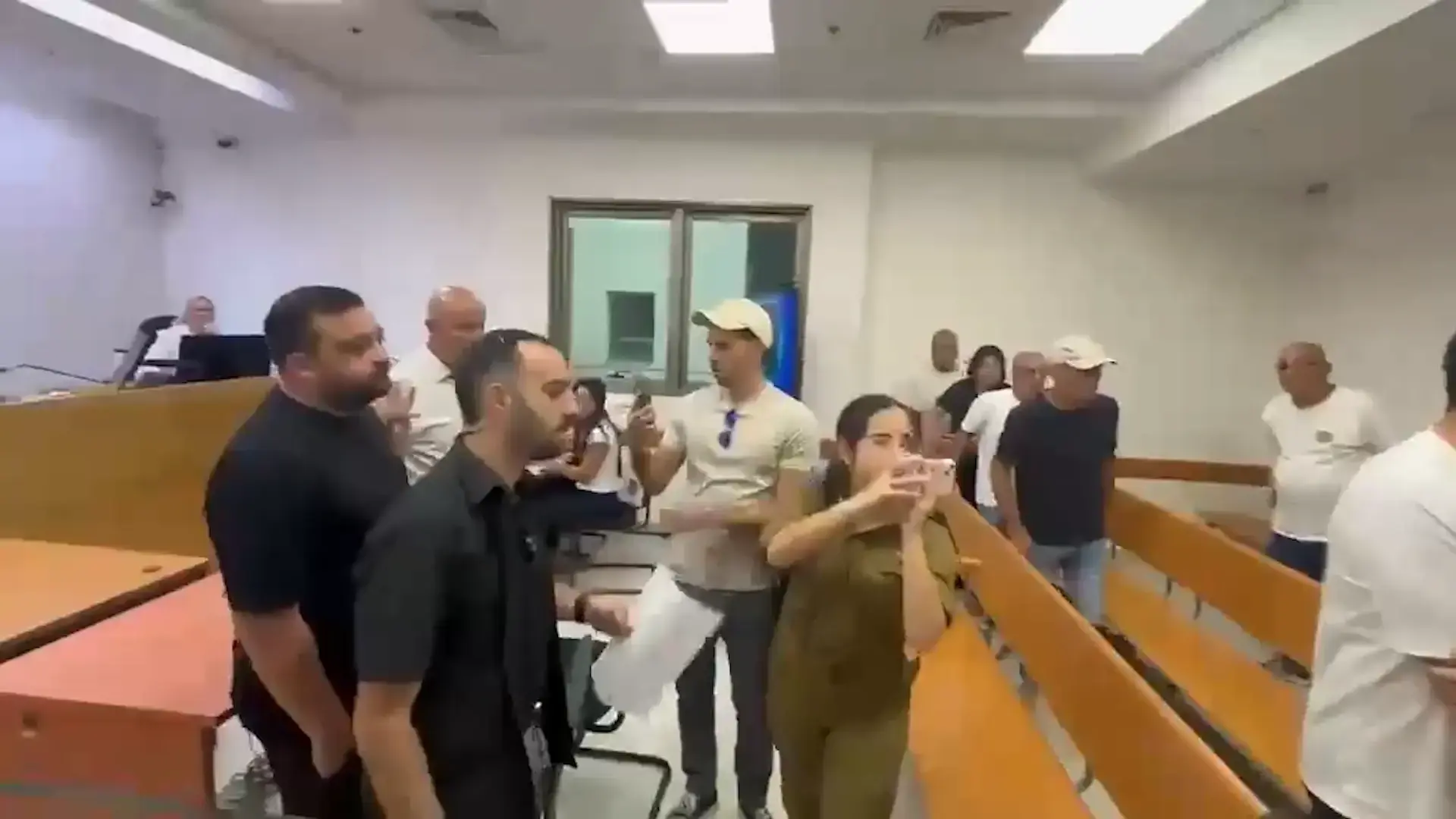 ״למה רצחת את הבת שלי?״: אמה של ליה כהן מלכה הטיחה בפרוד שנחשד בהזמנת הרצח | תיעוד