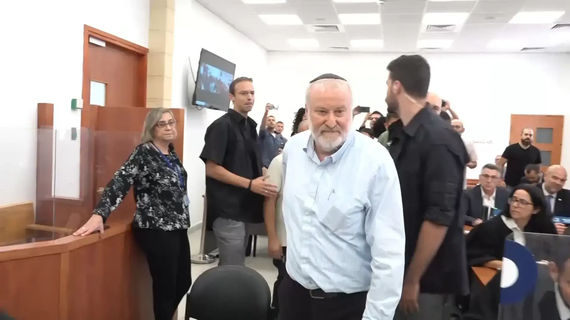 מנדלבליט מעיד במשפט נתניהו: "לא זיהיתי חשד נגד ראש הממשלה בתיק הצוללות"