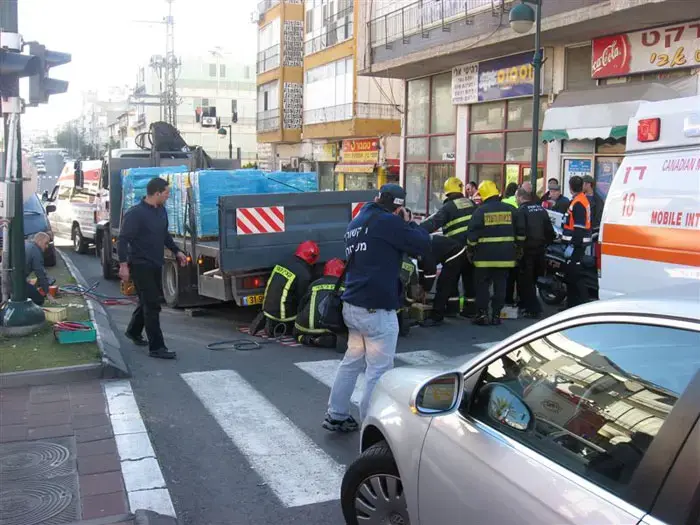 קשישה נדרסה למוות ע"י משאית ברמת גן