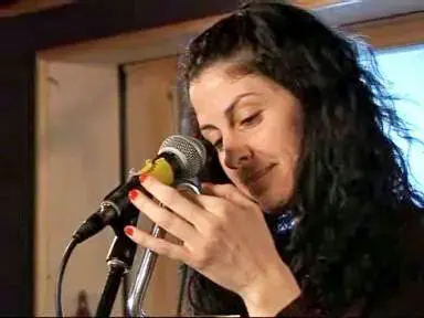 אפרת בן צור וקרני פוסטל - אבוא אליך