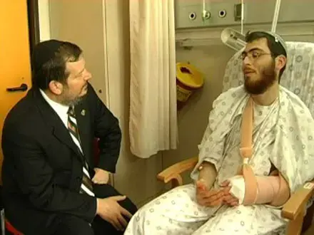 "כשנשמעו היריות קפצנו מהחלון"