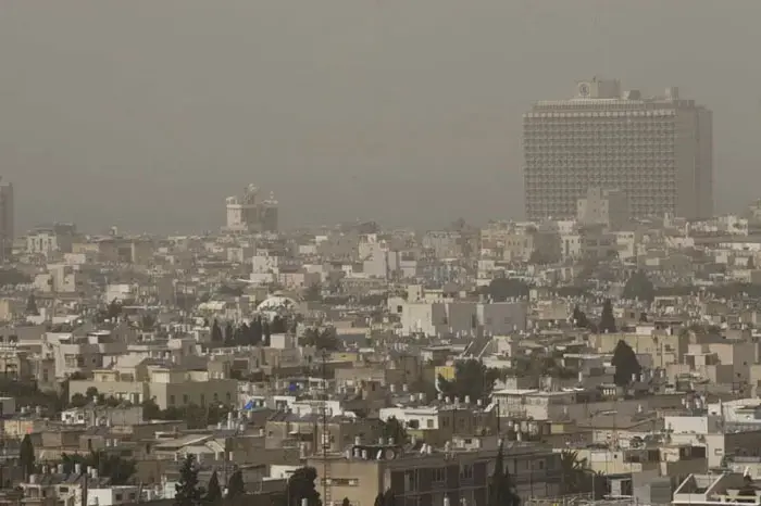 אביב ישראלי: גשם ואובך