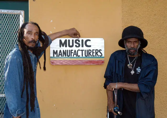 ההופעה של ISRAEL VIBRATION עוברת דירה